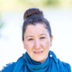 Meet your Posher, Lara